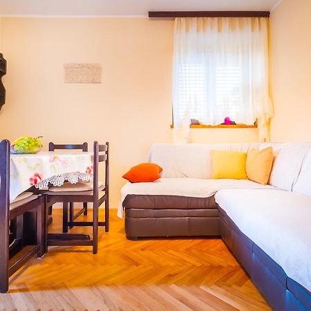 Apartment Manzoni Malinska Luaran gambar