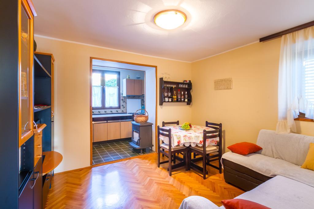 Apartment Manzoni Malinska Luaran gambar